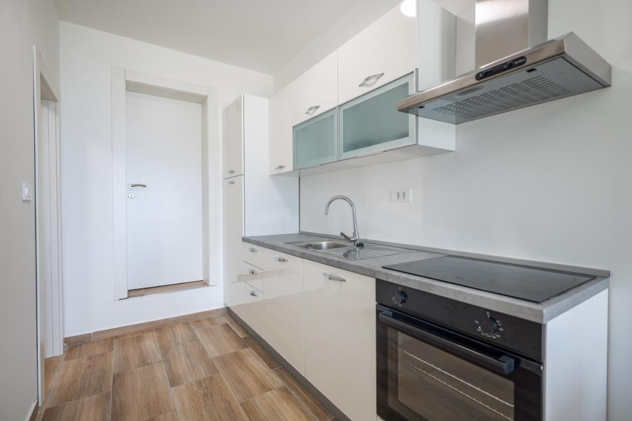 Beachfront Apartments Tic With Seaview Miletici Buitenkant foto
