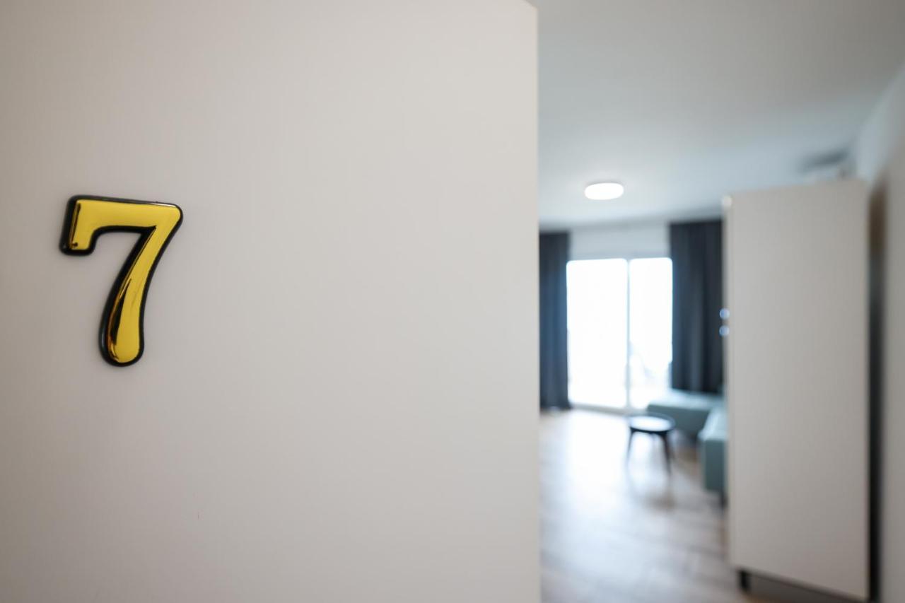 Beachfront Apartments Tic With Seaview Miletici Buitenkant foto