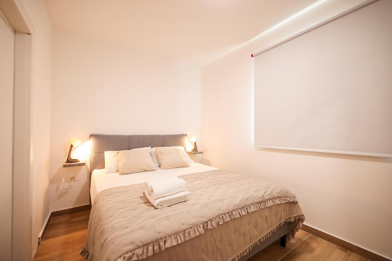 Beachfront Apartments Tic With Seaview Miletici Buitenkant foto