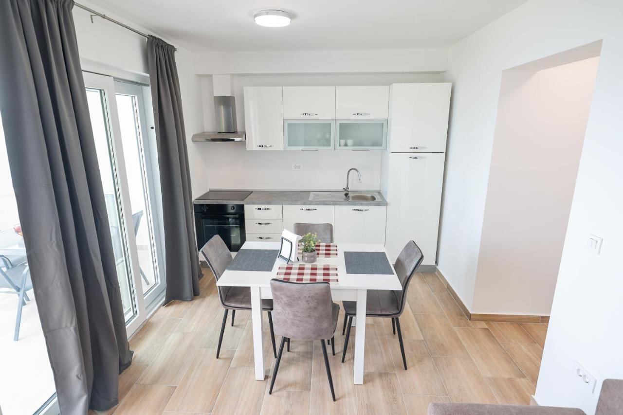 Beachfront Apartments Tic With Seaview Miletici Buitenkant foto