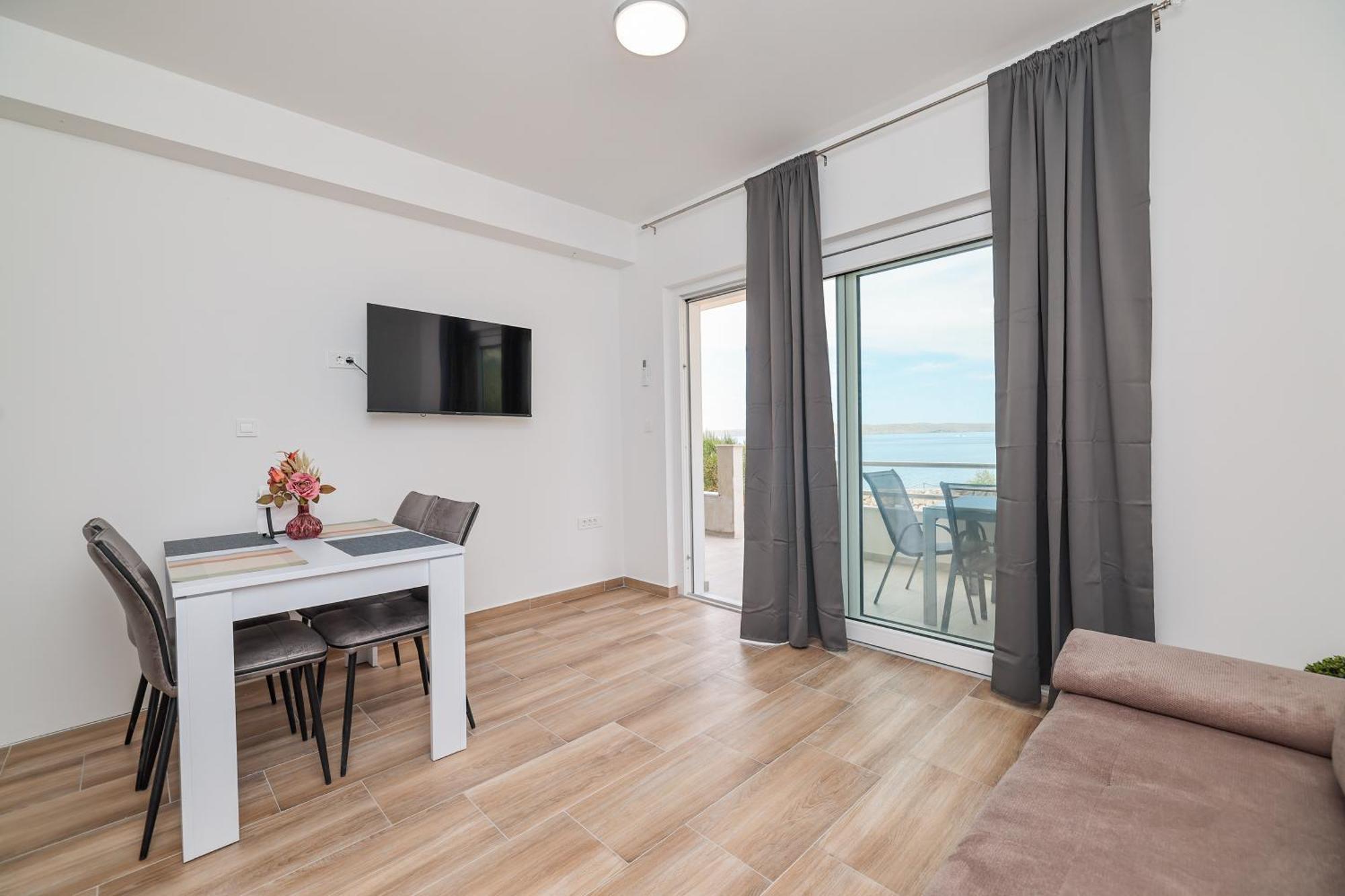 Beachfront Apartments Tic With Seaview Miletici Buitenkant foto