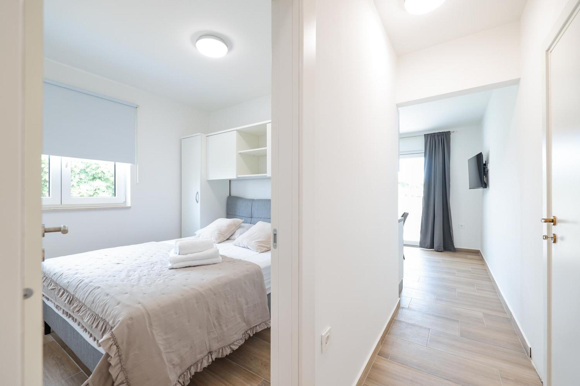 Beachfront Apartments Tic With Seaview Miletici Buitenkant foto