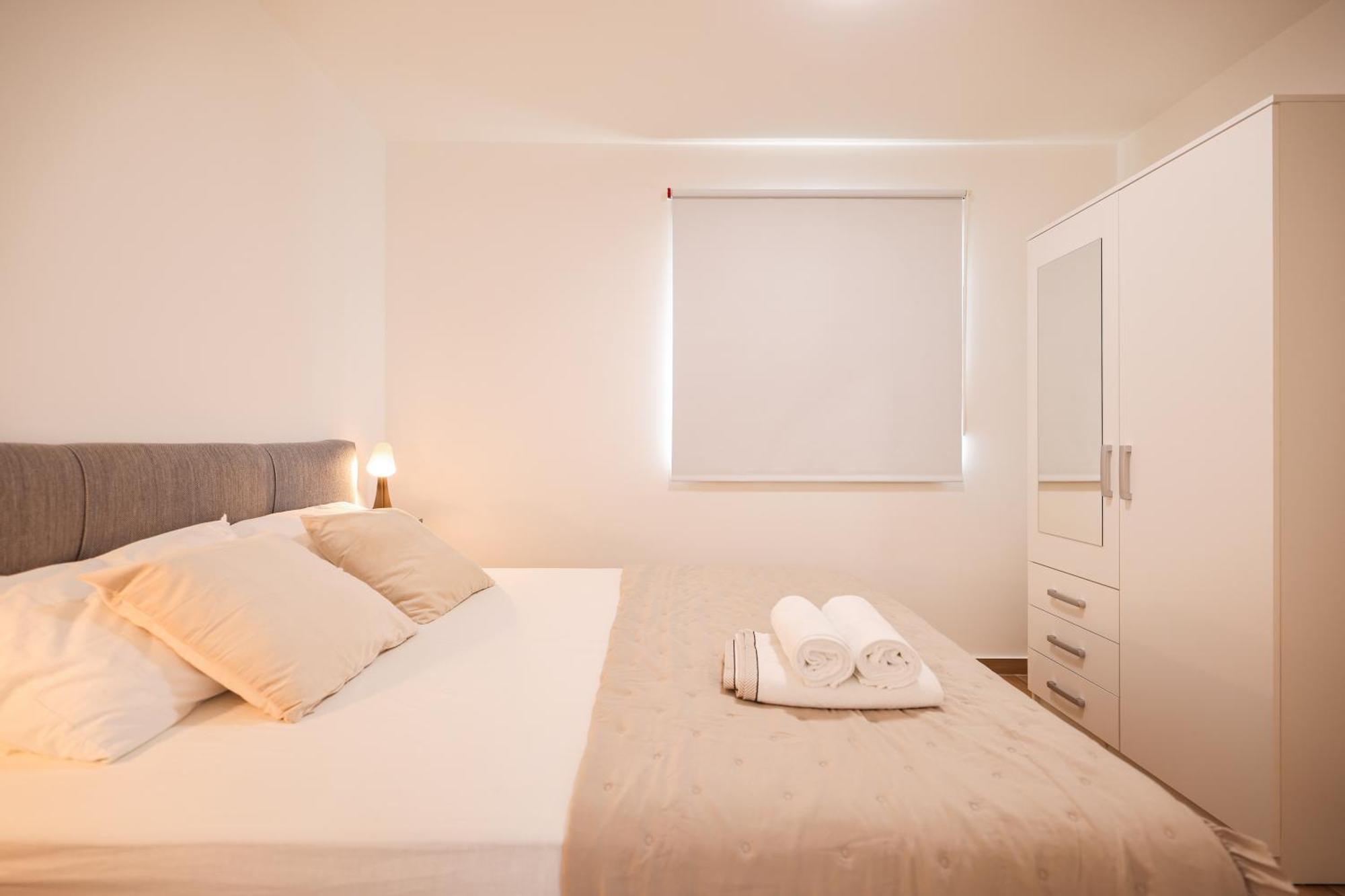Beachfront Apartments Tic With Seaview Miletici Buitenkant foto