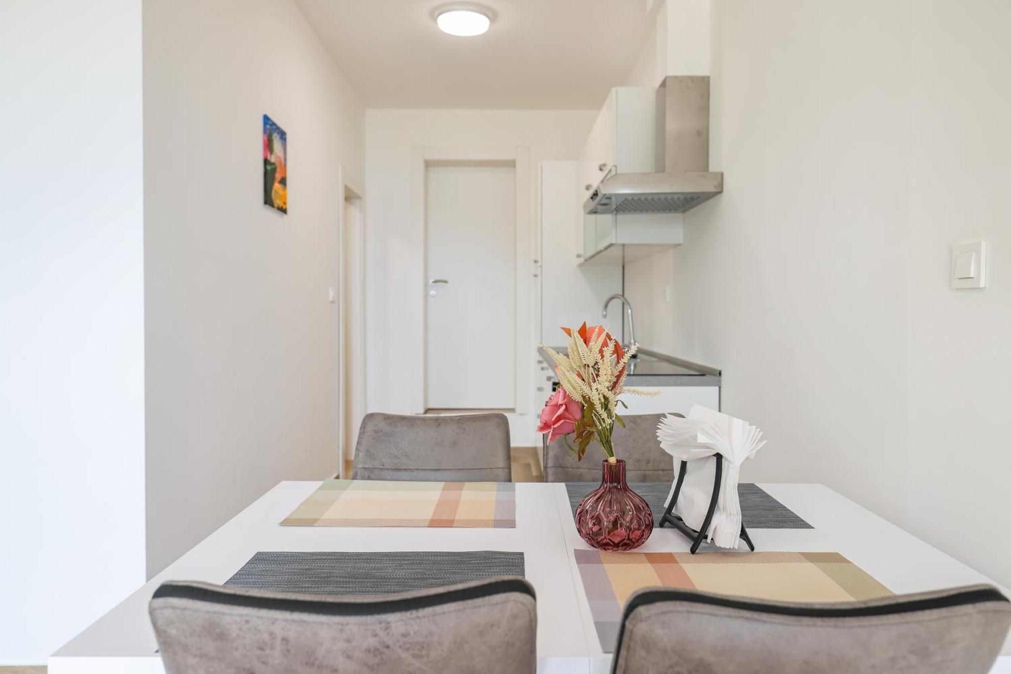 Beachfront Apartments Tic With Seaview Miletici Buitenkant foto